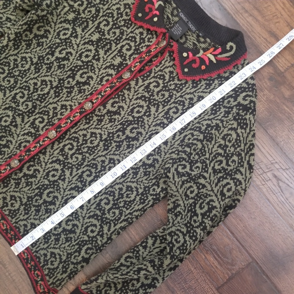 Nomadic Traders Button Front Cardigan Size Medium - image 3